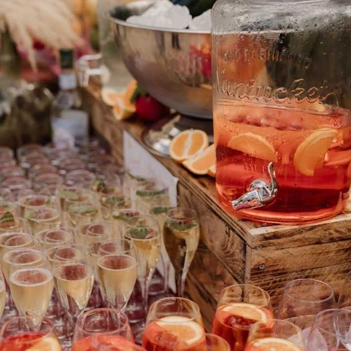 pimms and lemonade and prosecco table